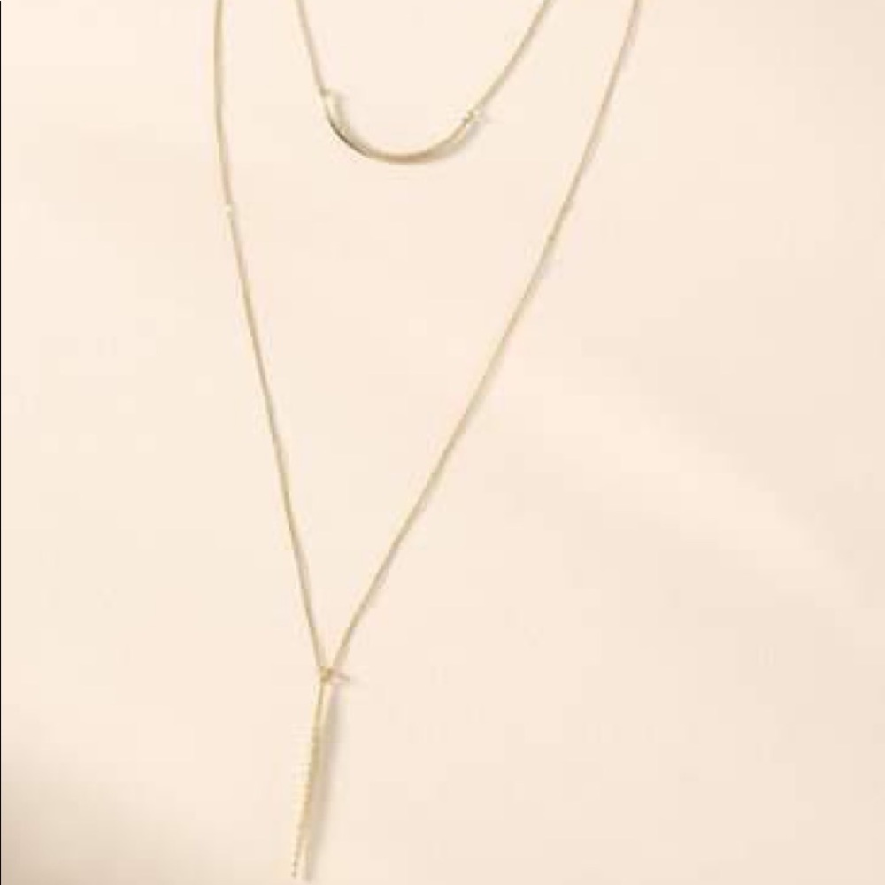 Stella and Dot Kari Necklace. 3 in 1 Delicate hammered silver necklace.